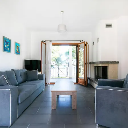 Filyra Seafront Villa, Vourvourou *